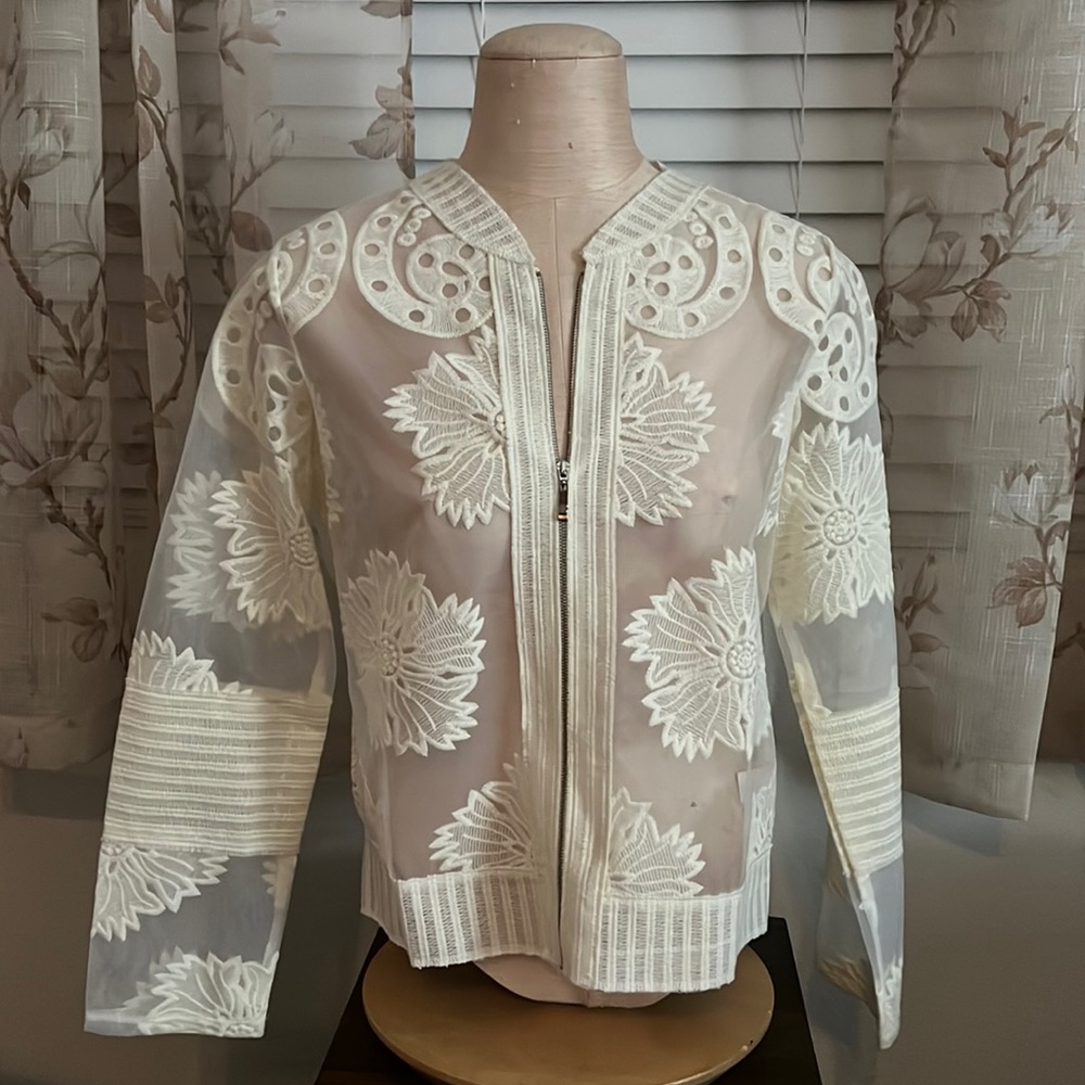 NEW!  Hillary Scott La Bellum Ivory Floral Burnout Jacket